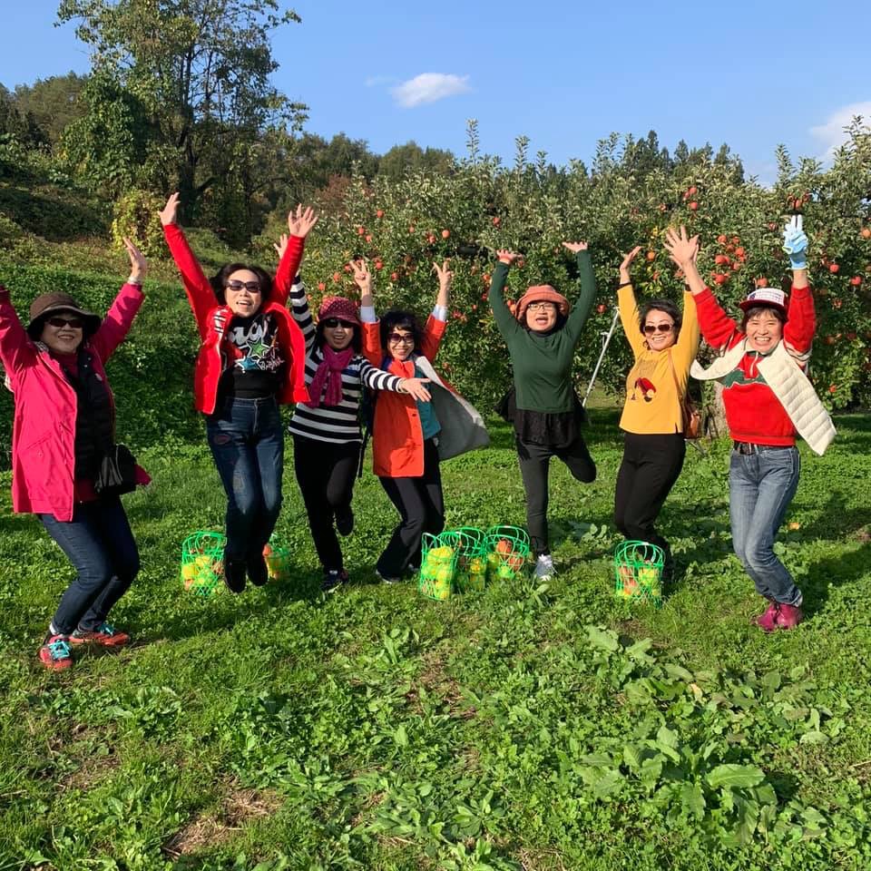 台湾ご一行様のりんご狩り!まるでTDLではしゃぐ子供の様に( ´艸｀)