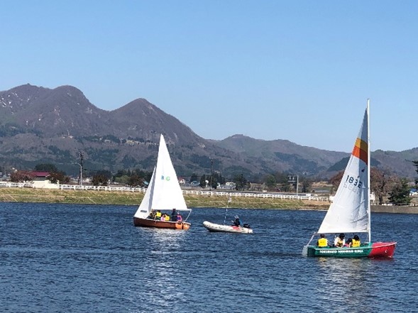 夏の徳良湖ヨット倶楽部